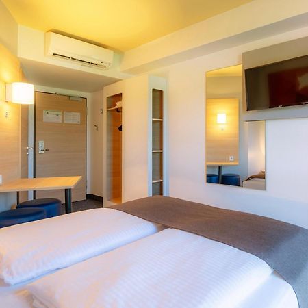 B&B Hotel Stuttgart-Bad Cannstatt Екстериор снимка