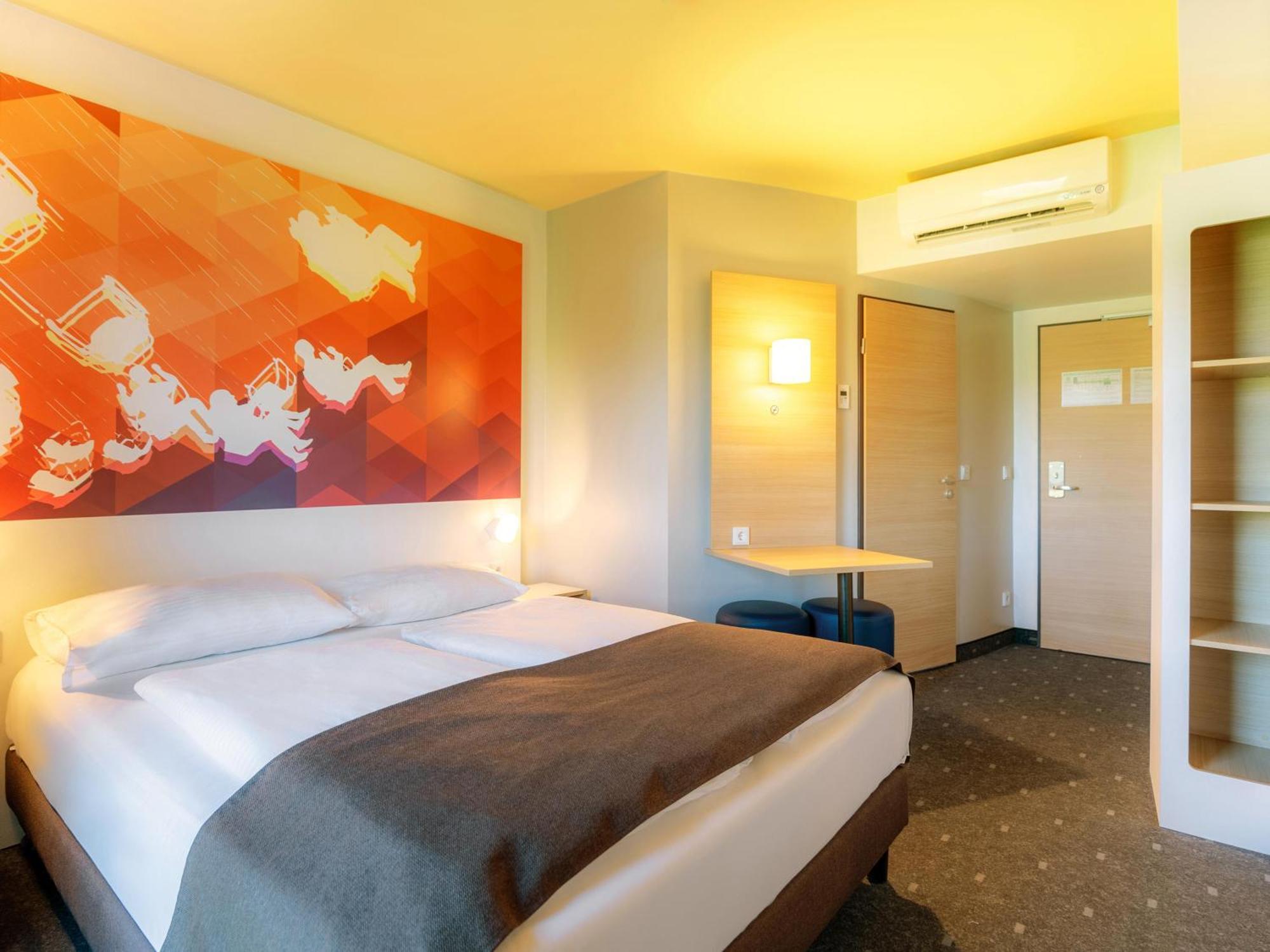 B&B Hotel Stuttgart-Bad Cannstatt Екстериор снимка