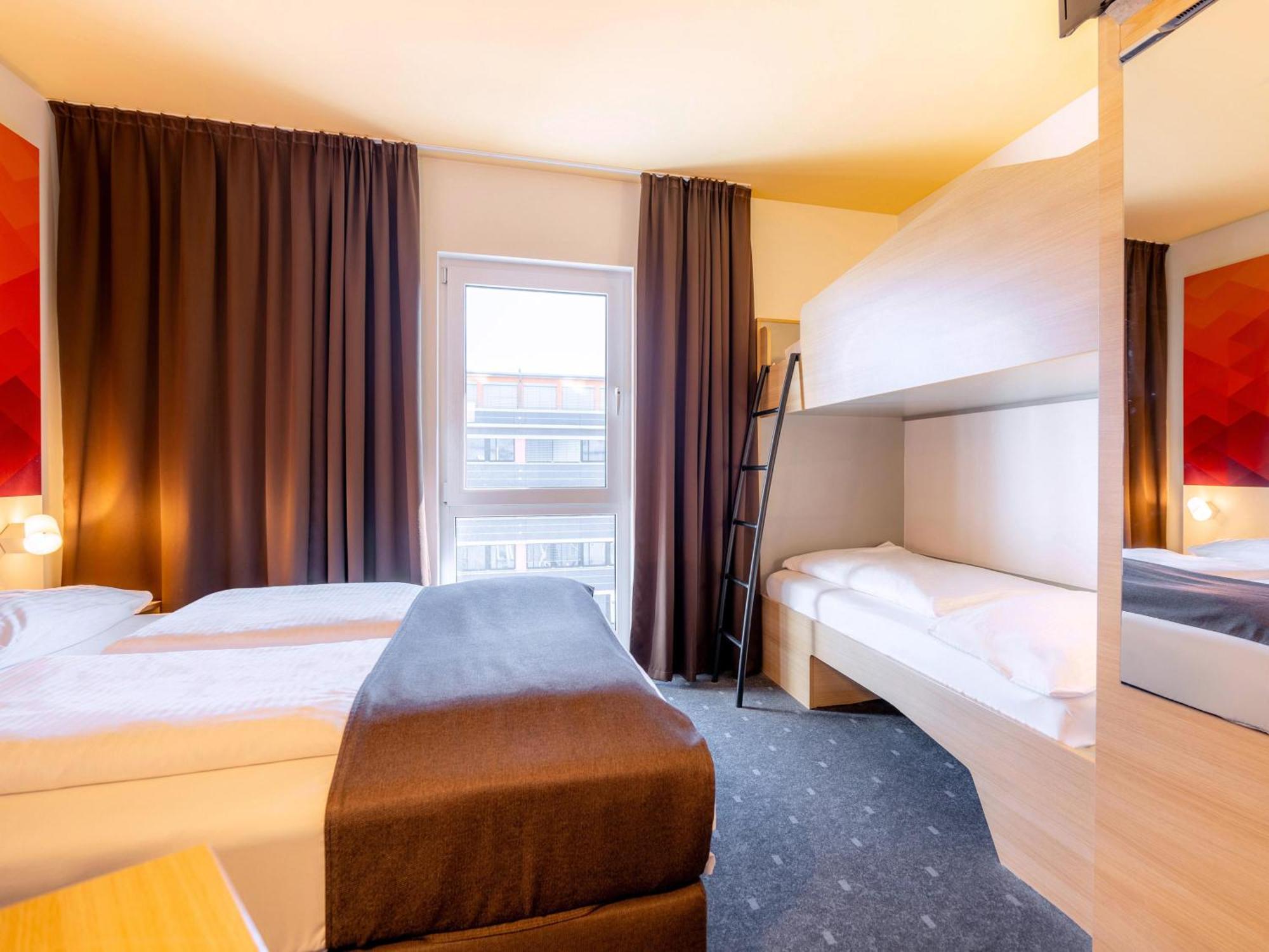 B&B Hotel Stuttgart-Bad Cannstatt Екстериор снимка