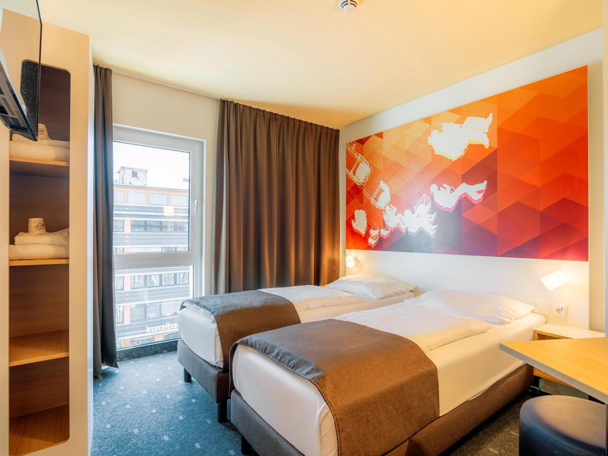 B&B Hotel Stuttgart-Bad Cannstatt Екстериор снимка
