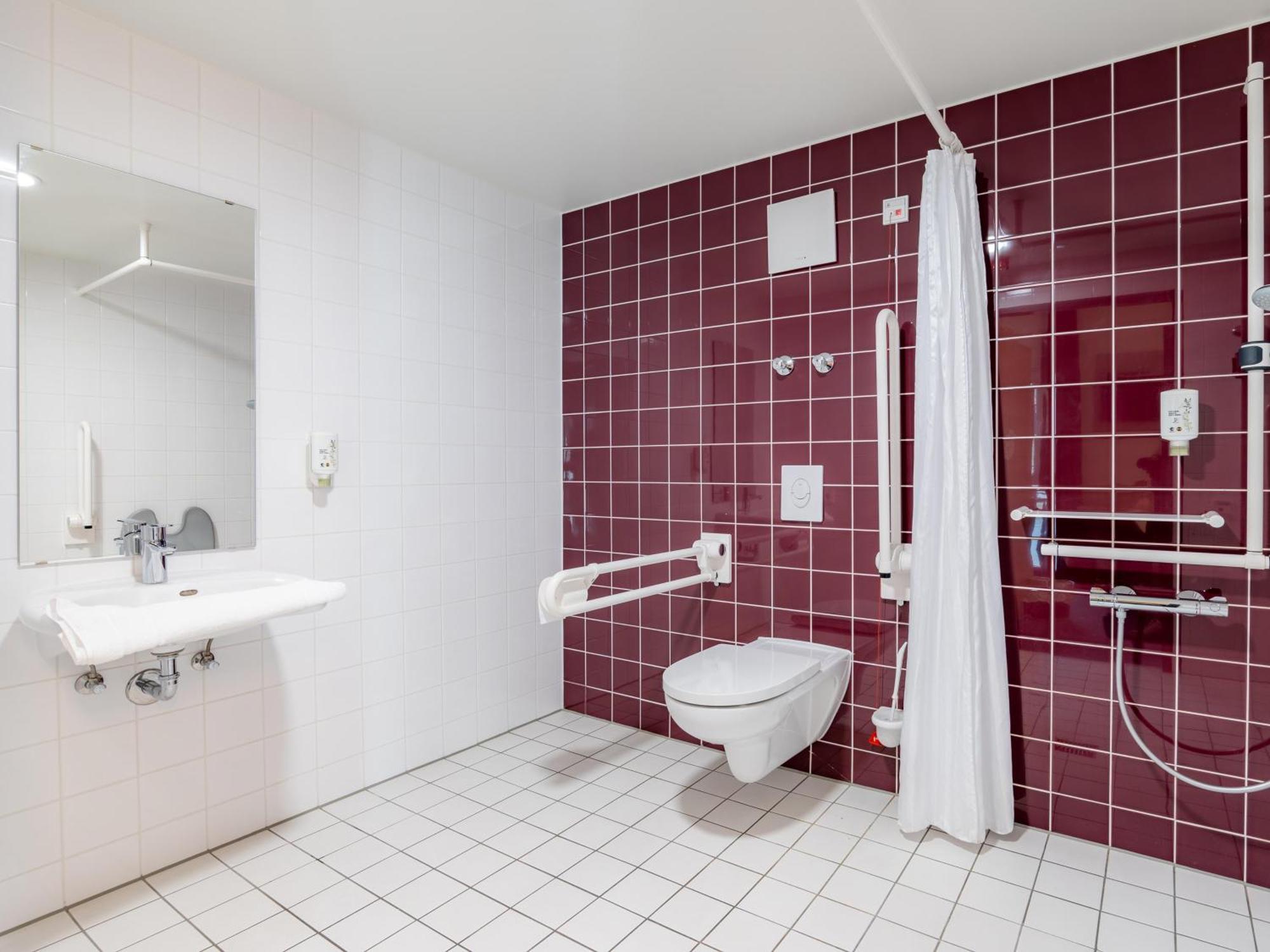B&B Hotel Stuttgart-Bad Cannstatt Екстериор снимка
