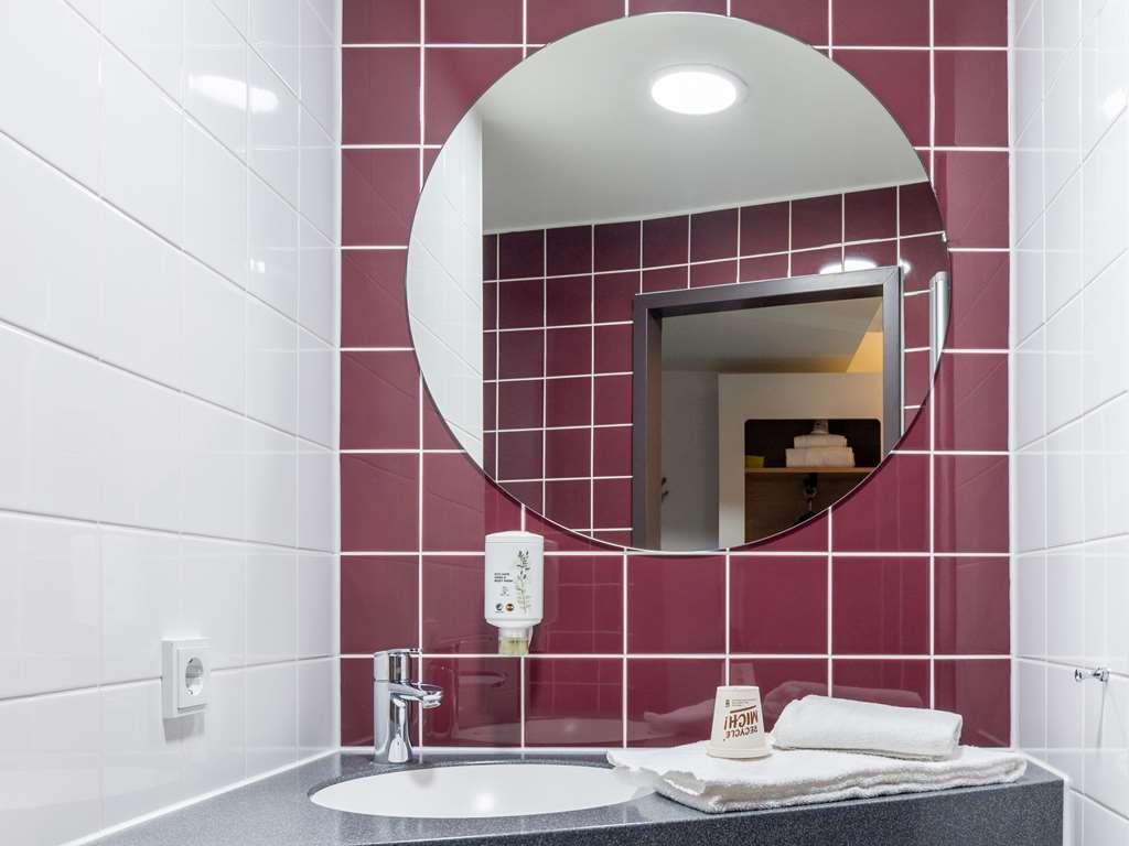 B&B Hotel Stuttgart-Bad Cannstatt Стая снимка