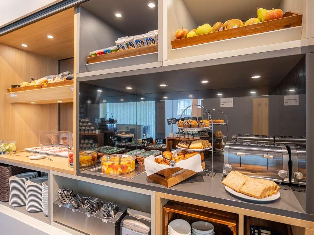 B&B Hotel Stuttgart-Bad Cannstatt Ресторант снимка