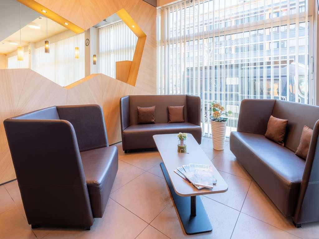 B&B Hotel Stuttgart-Bad Cannstatt Интериор снимка