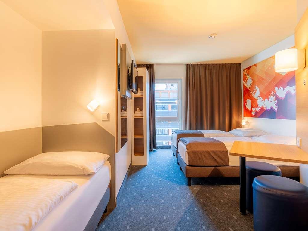 B&B Hotel Stuttgart-Bad Cannstatt Стая снимка