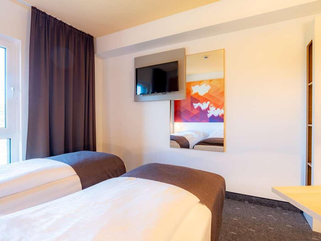 B&B Hotel Stuttgart-Bad Cannstatt Стая снимка